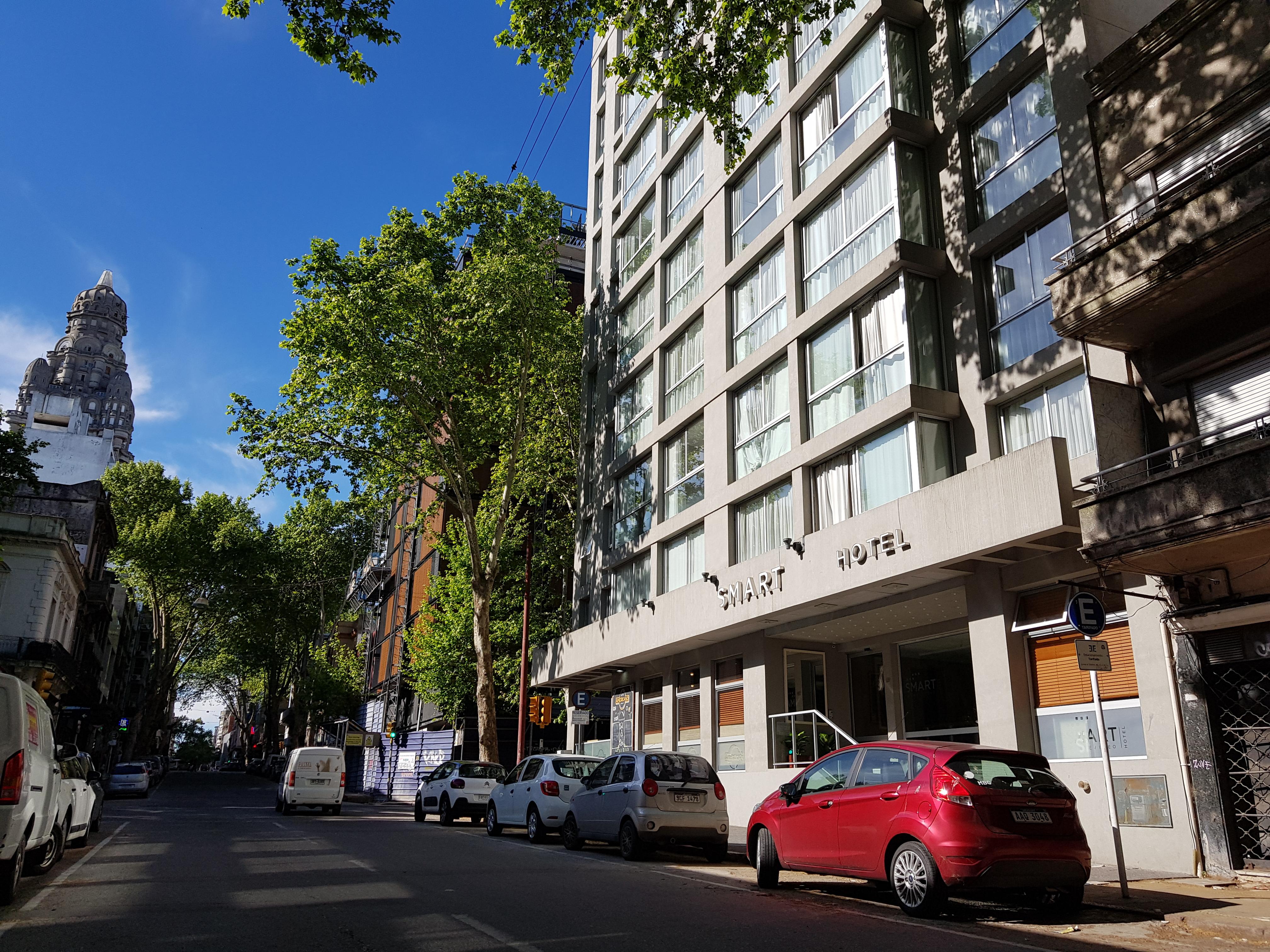 Smart Hotel Montevideo Exteriör bild